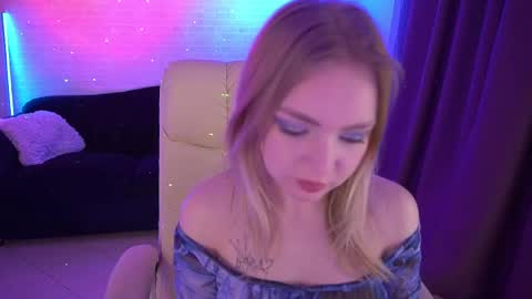 Snapshot of emilysunshines chatting on February 11, 2025, 9:46 pm  MY NAME IS Emily WELCOME EVERYONE I WILL BE HAPPY TO GIVE YOU WHAT YOU HAVE DREAMED OF FOR SO LONG online show from February 11, 2025, 9:46 pm