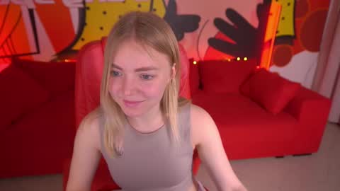 Snapshot of emilysunshines chatting on March 4, 2025, 12:39 am  MY NAME IS Emily WELCOME EVERYONE I WILL BE HAPPY TO GIVE YOU WHAT YOU HAVE DREAMED OF FOR SO LONG online show from March 4, 2025, 12:39 am
