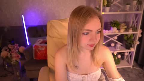 Snapshot of emilysunshines chatting on March 9, 2025, 9:03 pm  MY NAME IS Emily WELCOME EVERYONE I WILL BE HAPPY TO GIVE YOU WHAT YOU HAVE DREAMED OF FOR SO LONG online show from March 9, 2025, 9:03 pm