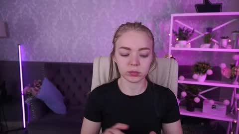 Snapshot of emilysunshines chatting on September 24, 2025, 6:06 am  MY NAME IS Emily WELCOME EVERYONE I WILL BE HAPPY TO GIVE YOU WHAT YOU HAVE DREAMED OF FOR SO LONG online show from September 24, 2025, 6:06 am