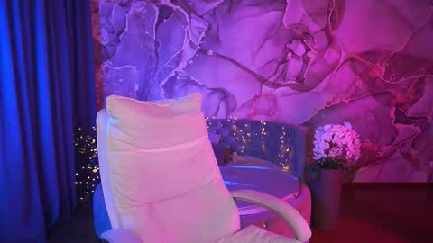 Snapshot of emilysunshines chatting on October 11, 2025, 1:42 pm  MY NAME IS Emily WELCOME EVERYONE I WILL BE HAPPY TO GIVE YOU WHAT YOU HAVE DREAMED OF FOR SO LONG online show from October 11, 2025, 1:42 pm