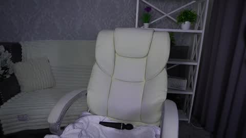  MY NAME IS Emily WELCOME EVERYONE I WILL BE HAPPY TO GIVE YOU WHAT YOU HAVE DREAMED OF FOR SO LONG online show from February 25, 2026, 7:51 am