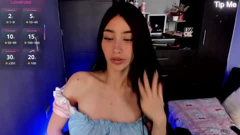 Snapshot of emilytafur chatting on May 14, 2026, 2:02 pm Emy online show from May 14, 2026, 2:02 pm