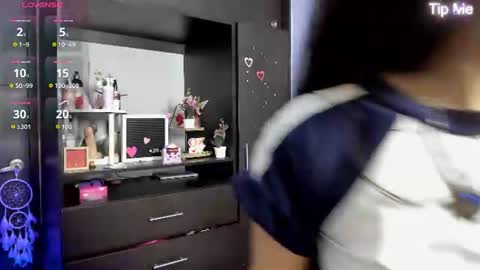 Snapshot of emilytafur chatting on June 11, 2026, 11:58 pm Emy online show from June 11, 2026, 11:58 pm