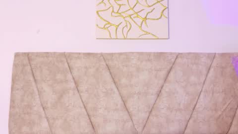 emilyvixen_ online show from November 22, 2025, 12:15 pm