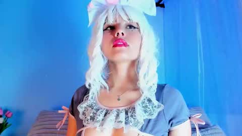 Snapshot of emilywithe_ chatting on October 12, 2025, 11:37 pm online show from October 12, 2025, 11:37 pm