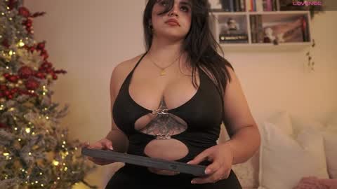 Snapshot of emilyxrose_ chatting on December 12, 2024, 10:20 pm IG thickemmsss online show from December 12, 2024, 10:20 pm