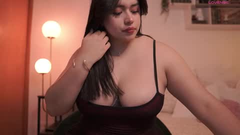 Snapshot of emilyxrose_ chatting on March 7, 2025, 5:38 pm IG thickemmsss online show from March 7, 2025, 5:38 pm