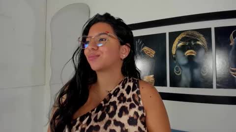 emilyy_cooperr online show from January 15, 2026, 1:59 pm