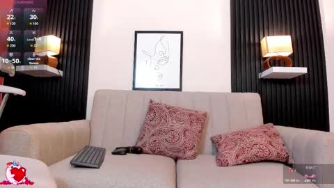 emilyy_kim online show from October 12, 2025, 10:09 pm