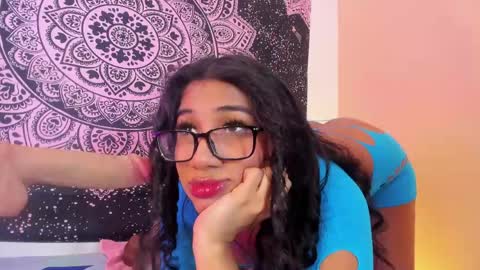 emilyy_walker online show from June 3, 2026, 1:03 pm
