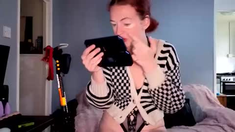 emliyjamesmjb online show from September 10, 2025, 8:25 am