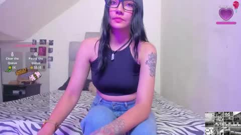 emma  online show from September 30, 2025, 7:41 pm