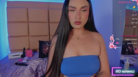 emma__js_ online show from June 5, 2026, 8:14 pm