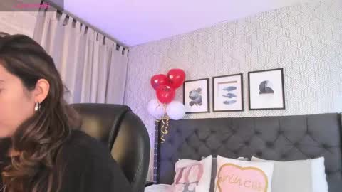 Snapshot of emma__smith01 chatting on February 15, 2025, 12:11 pm Emma online show from February 15, 2025, 12:11 pm