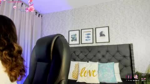 Snapshot of emma__smith01 chatting on March 3, 2025, 12:27 pm Emma online show from March 3, 2025, 12:27 pm