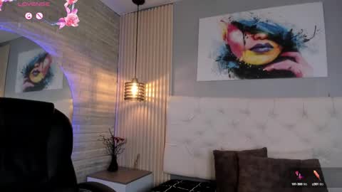 Snapshot of emma__smith01 chatting on September 12, 2025, 1:00 pm Emma online show from September 12, 2025, 1:00 pm