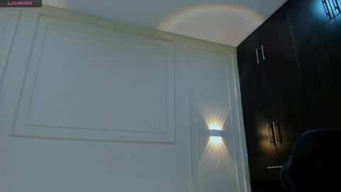 emma_and_aysha online show from February 12, 2026, 9:32 pm