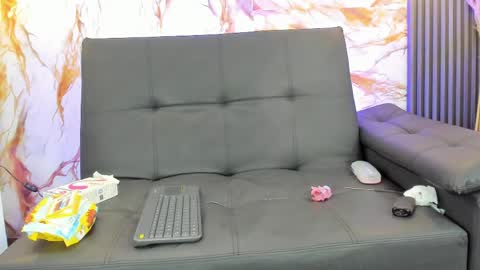 emma_angel_04 online show from May 12, 2026, 2:25 pm