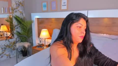 Emma  online show from December 16, 2025, 11:26 am