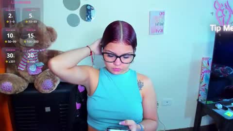 emma_boo_ online show from February 24, 2026, 3:43 pm