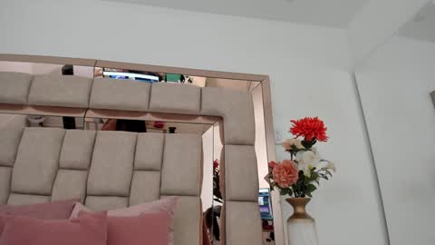 Emma Castillo online show from January 24, 2025, 10:30 pm