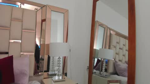 Emma Castillo online show from February 2, 2025, 3:32 am