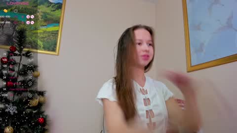 Snapshot of emma_clon chatting on December 11, 2024, 2:19 am Emma online show from December 11, 2024, 2:19 am