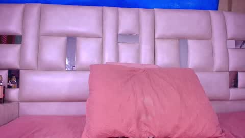 Emma online show from September 9, 2025, 3:06 am