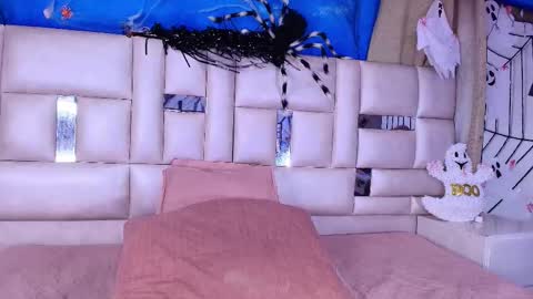 Emma online show from October 22, 2025, 3:07 am