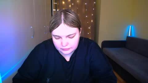 Snapshot of emma_dorn chatting on April 22, 2026, 9:11 am Eva online show from April 22, 2026, 9:11 am