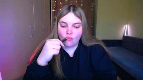 Snapshot of emma_dorn chatting on April 27, 2026, 10:02 am Eva online show from April 27, 2026, 10:02 am