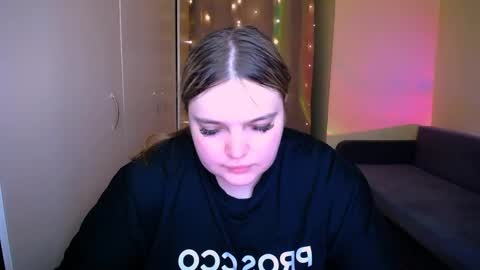 Snapshot of emma_dorn chatting on May 22, 2026, 11:49 am Eva online show from May 22, 2026, 11:49 am