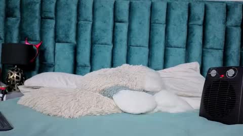 Emma online show from February 19, 2026, 8:27 pm