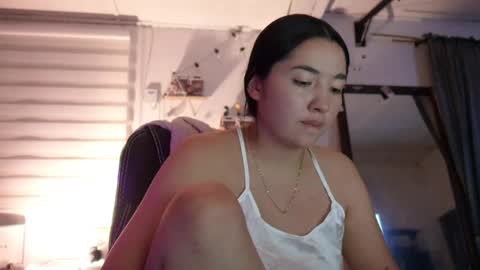 emma_johnson_ online show from December 10, 2024, 4:24 am