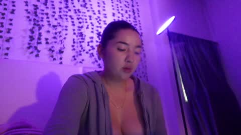 emma_johnson_ online show from October 24, 2025, 1:57 am