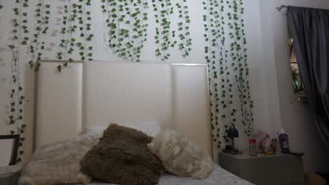 emma_johnson_ online show from March 16, 2026, 2:17 am