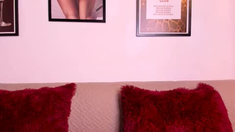 emma_jonness online show from September 30, 2025, 5:18 pm