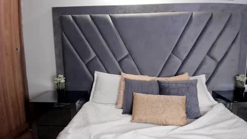 emma_jonness online show from November 8, 2025, 5:12 pm