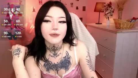 emma_kirks online show from May 28, 2026, 12:35 pm