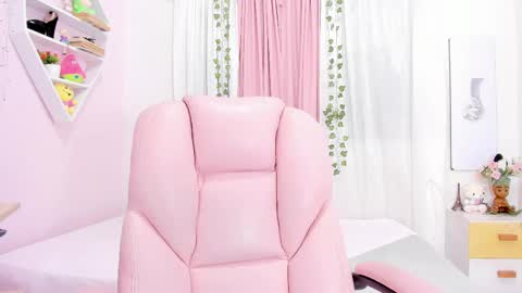 Emma online show from March 10, 2025, 7:07 pm