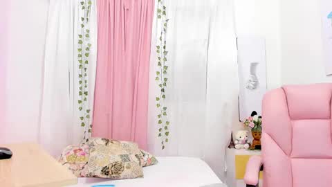 Emma online show from March 12, 2025, 7:17 pm