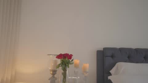 emma_lu1 online show from November 1, 2025, 3:58 pm