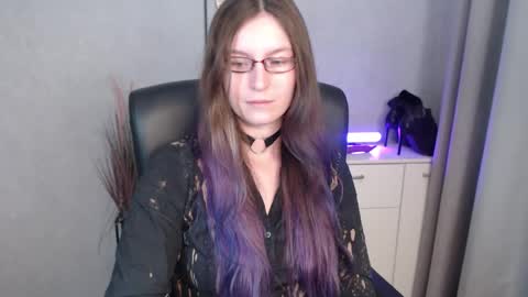 emma online show from October 7, 2025, 6:54 am