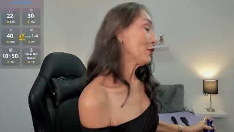 Emma  online show from November 18, 2025, 12:09 pm