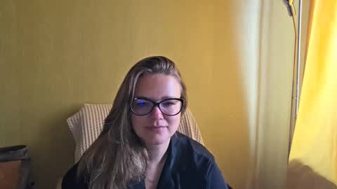 emma_misty_ online show from October 3, 2025, 6:21 am