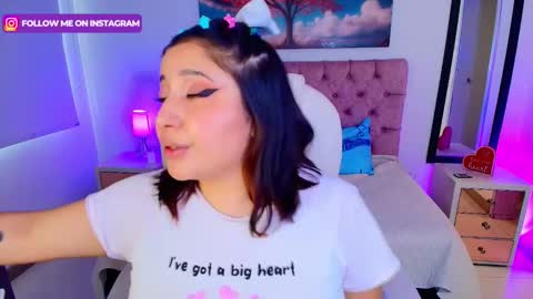 Emma Monserratt online show from November 3, 2025, 6:20 pm