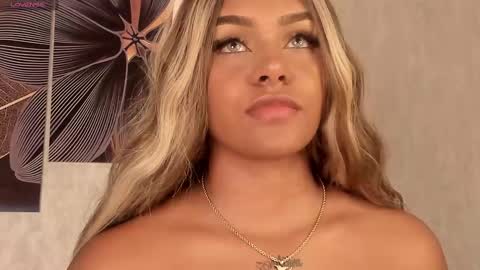 Snapshot of emma_morgann chatting on February 20, 2025, 11:42 am Emma Morgann online show from February 20, 2025, 11:42 am