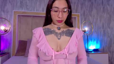 Emma Rouse Independent Model online show from April 18, 2026, 3:43 am