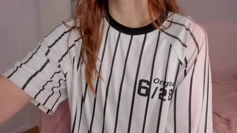 Snapshot of emma_rr chatting on January 3, 2025, 8:11 pm Emma online show from January 3, 2025, 8:11 pm